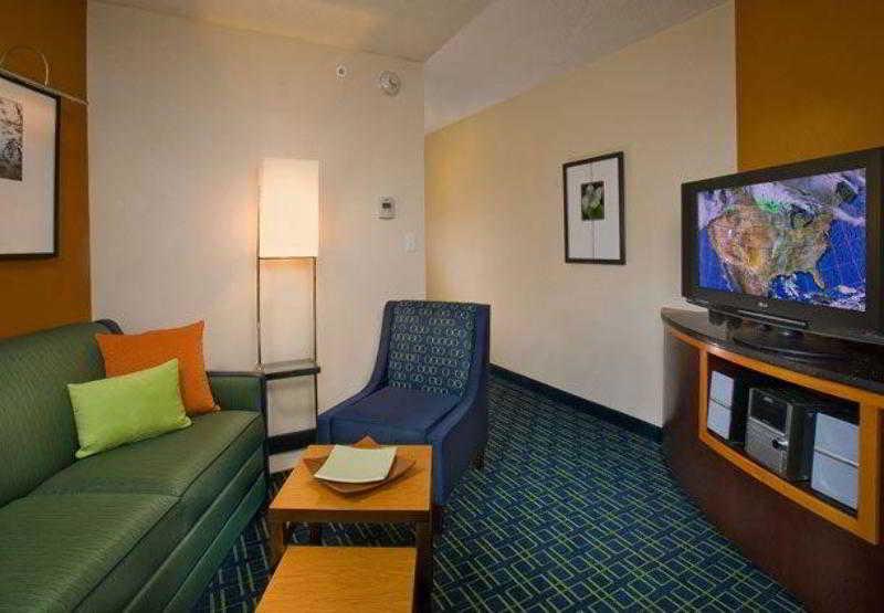 Fairfield Inn & Suites By Marriott Oklahoma City Nw Expressway/Warr Acres Eksteriør bilde